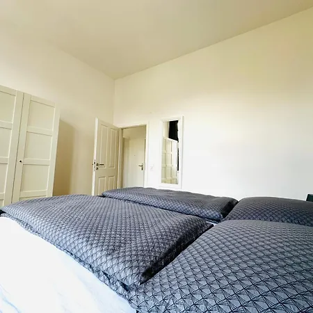 Moderne Inmitten Der Altstadt דירה