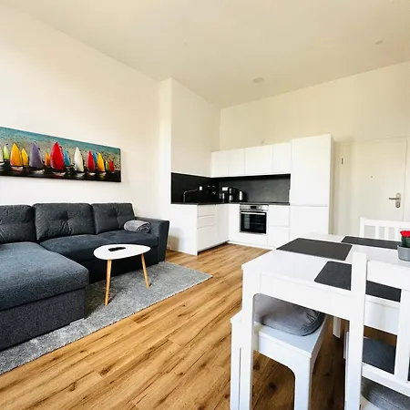 Moderne Inmitten Der Altstadt דירה *